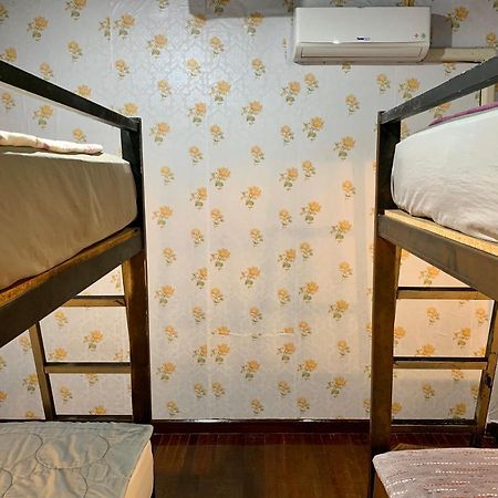 Chang Bed And Bar Hostel (Adults Only) Сураттхани Экстерьер фото