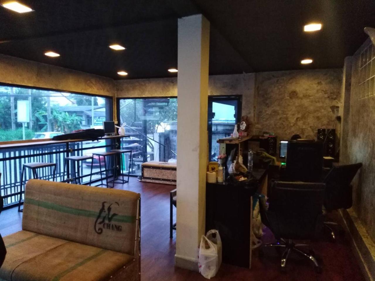 Chang Bed And Bar Hostel (Adults Only) Сураттхани Экстерьер фото
